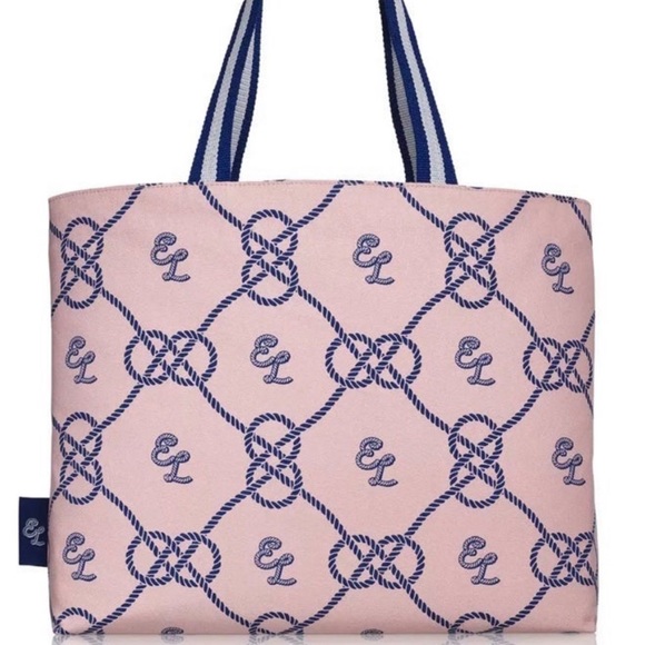 Estée Lauder - Picture 3 of 3